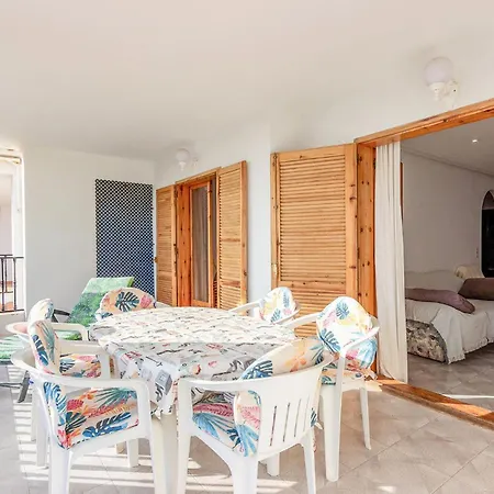 Apartment Lovely In With Kitchenette *